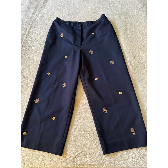 Alfred Dunner 10 navy blue high rise capris. - Picture 4 of 12